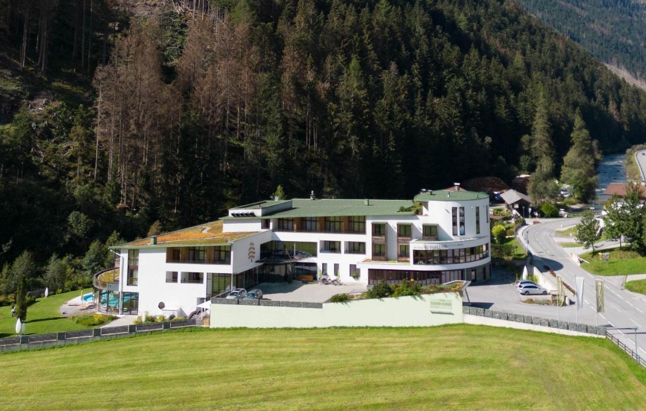 Spa Hotel Zedern Klang Hopfgarten in Defereggen Exteriér fotografie